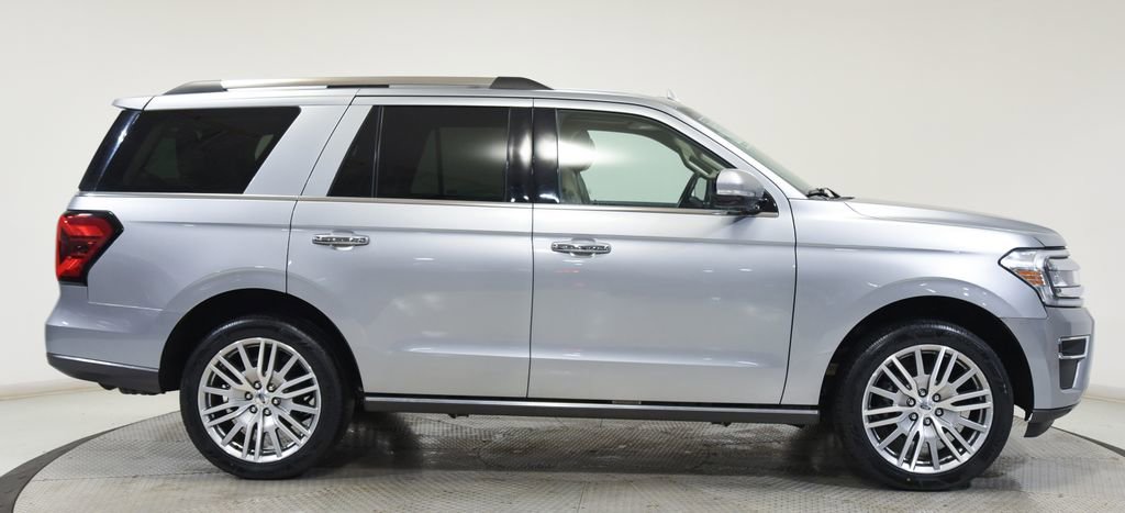 Used 2024 Ford Expedition Limited image 12
