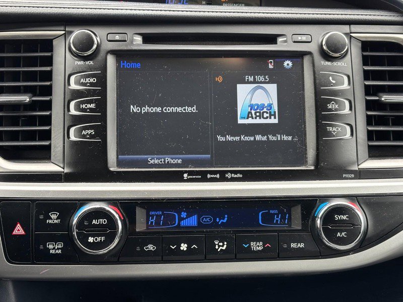 Used 2017 Toyota Highlander Plus image 24