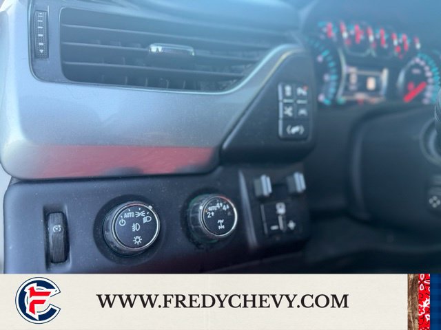 Used 2018 Chevrolet Suburban Premier AWD/4WD image 18