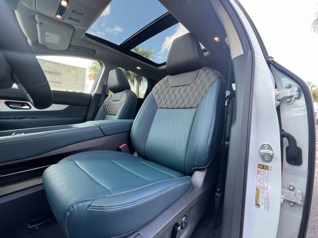 New 2025 Nissan Murano Platinum w/ Cargo Package image 15