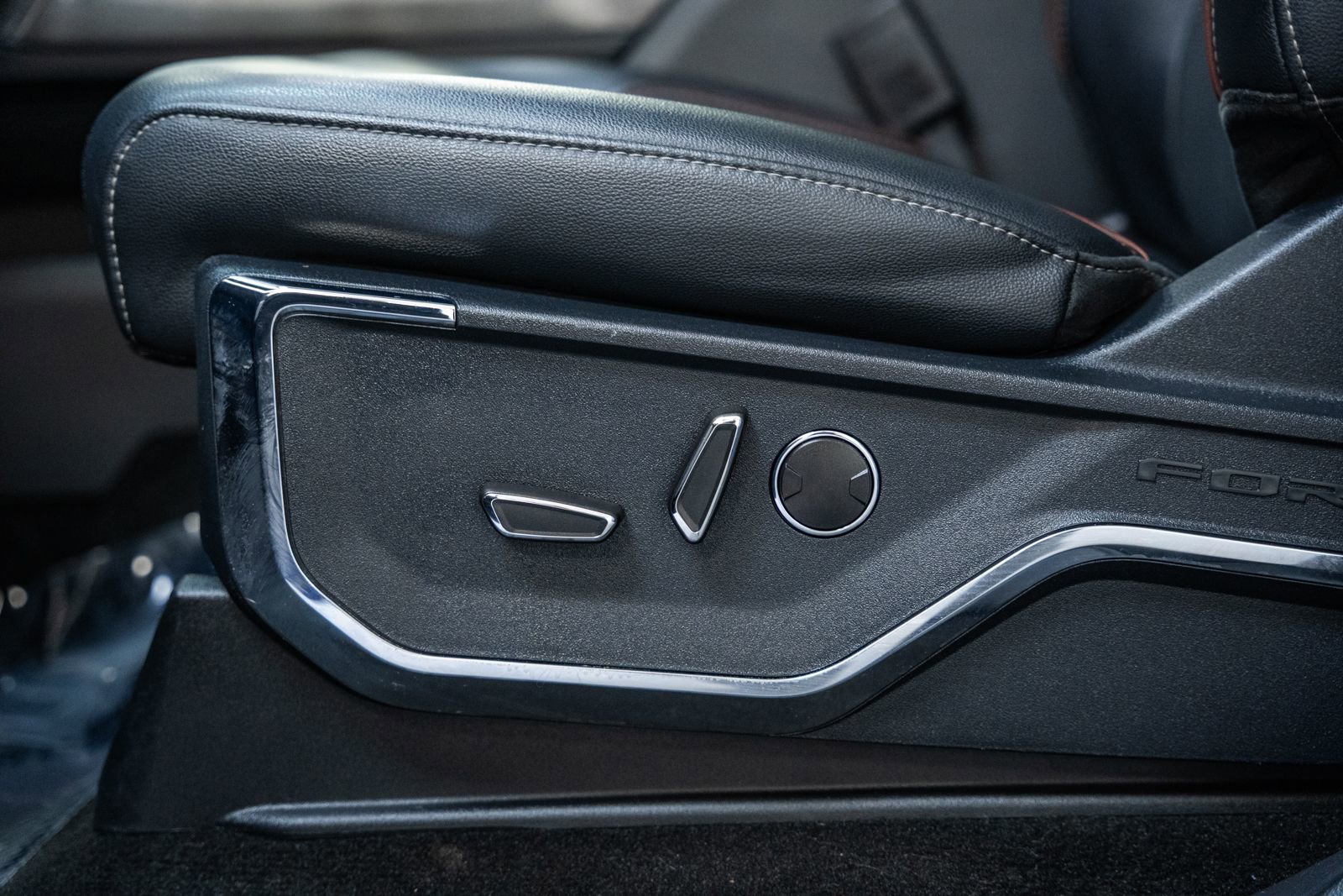 Certified 2023 Ford F150 Lariat w/ Equipment Group 502A High image 48