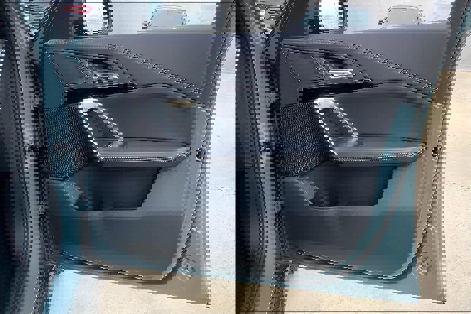 Certified 2025 BMW X2 xDrive28i w/ Technology Package image 26