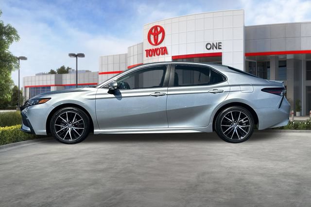 Certified 2024 Toyota Camry SE FWD image 9
