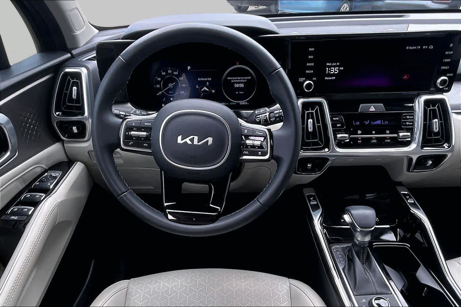 Used 2023 Kia Sorento SX AWD/4WD image 6