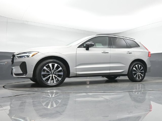 Used 2024 Volvo XC60 B5 Plus w/ Protection Package Premier AWD/4WD image 37