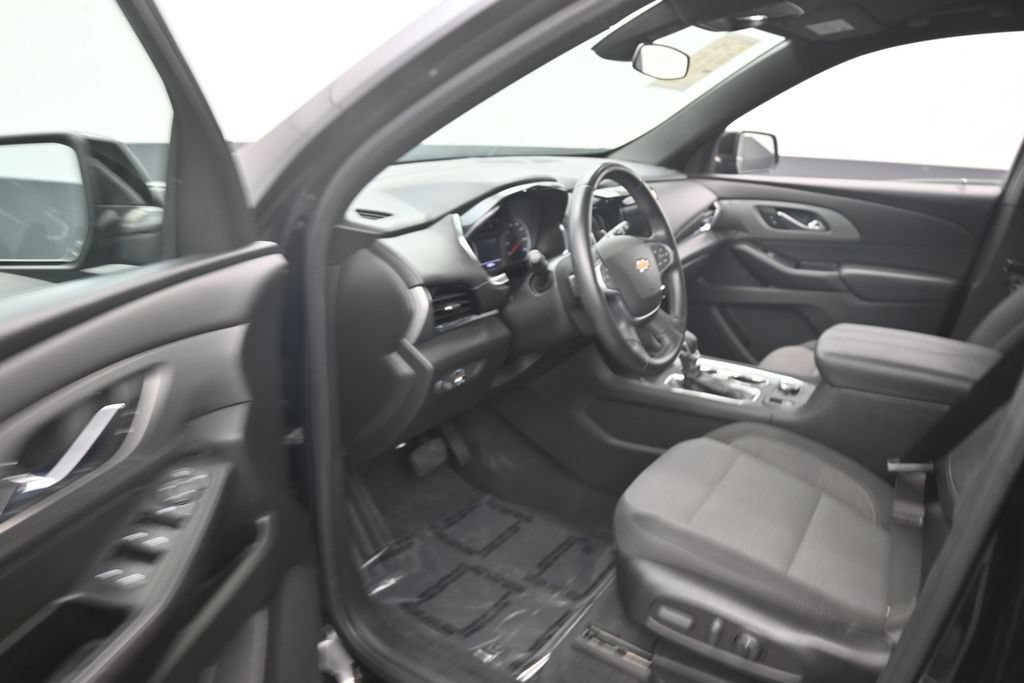 Used 2023 Chevrolet Traverse LT FWD image 10
