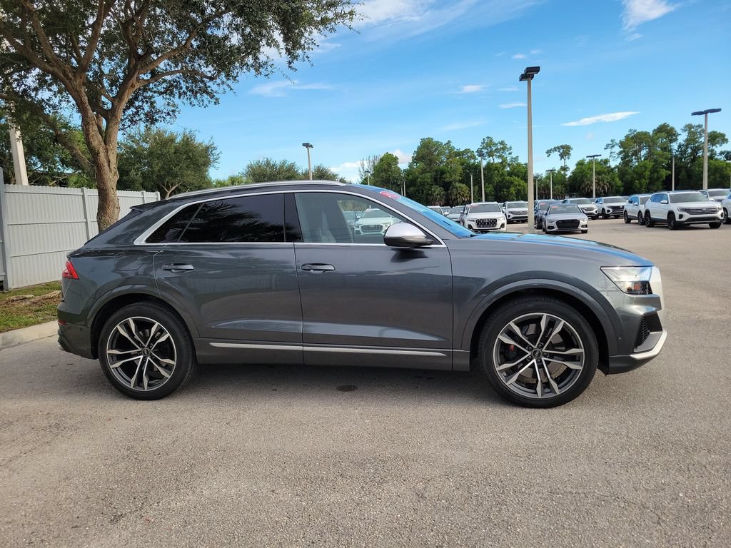 Used 2021 Audi SQ8 Prestige w/ Prestige Package AWD/4WD image 4