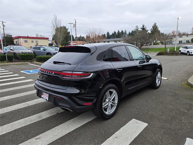 Used 2024 Porsche Macan image 7