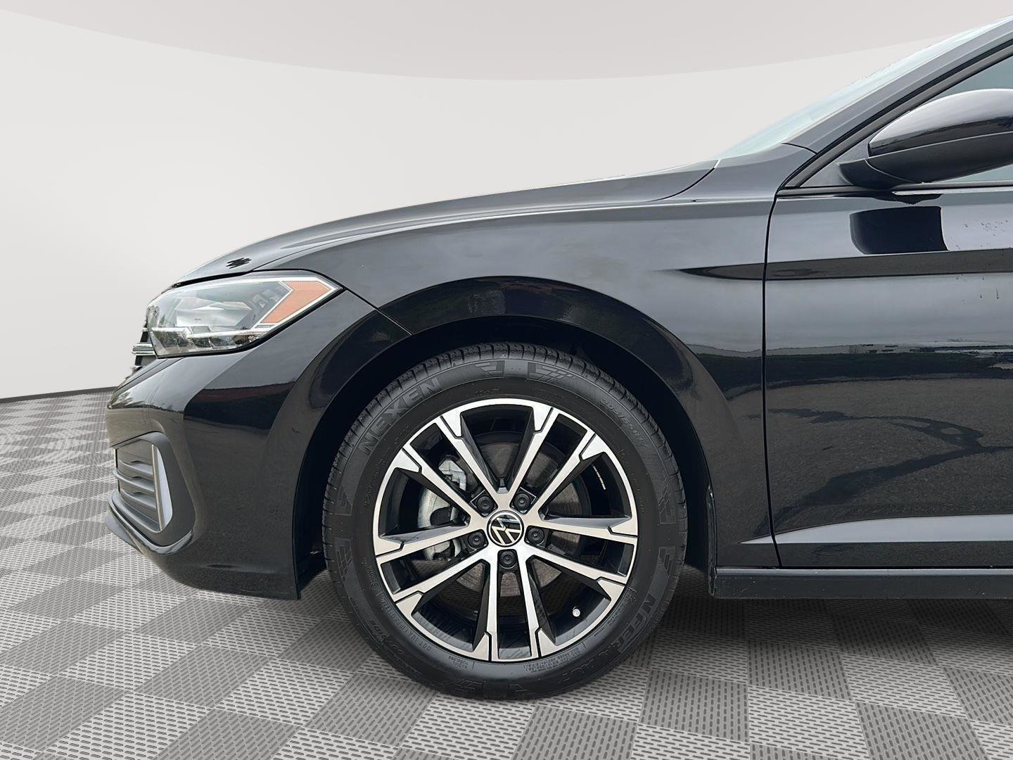 Used 2024 Volkswagen Jetta Sport FWD image 9