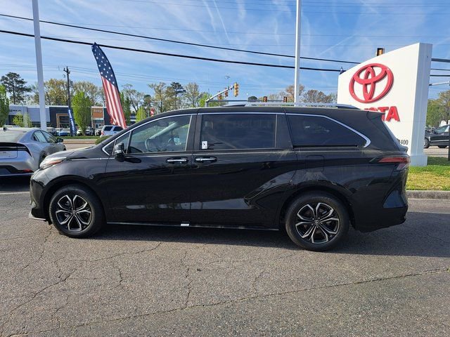 New 2026 Toyota Sienna Platinum image 9