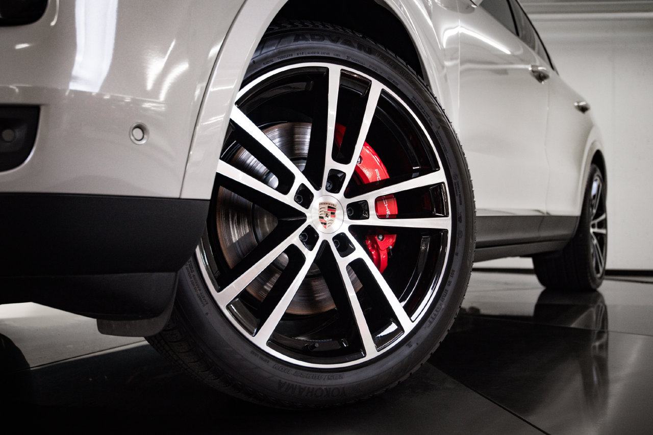 Certified 2026 Porsche Cayenne S AWD/4WD image 12