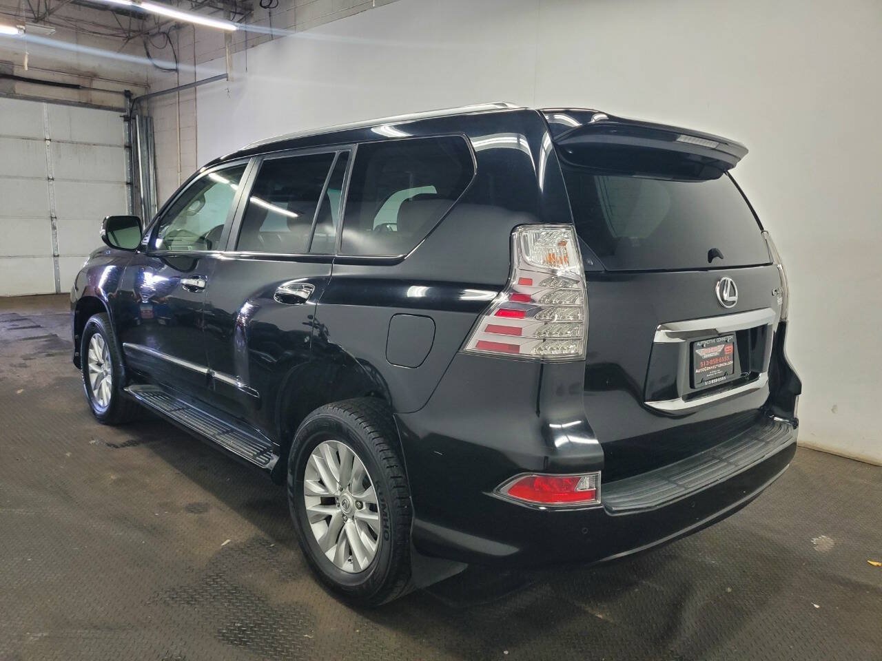 Used 2017 Lexus GX 460 Premium AWD/4WD image 5