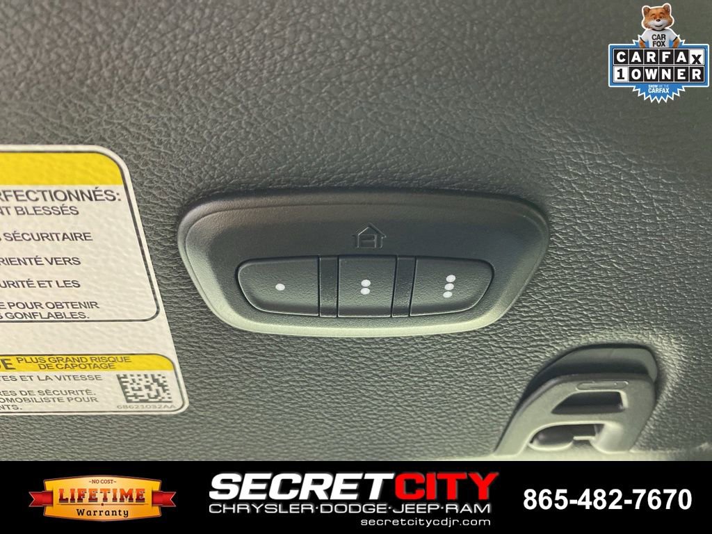 Used 2024 Jeep Wrangler Unlimited w/ Convenience Group AWD/4WD image 19