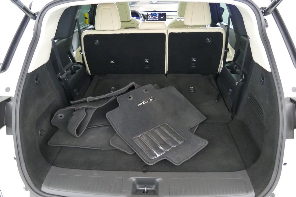 Used 2024 INFINITI QX60 Luxe AWD/4WD image 3