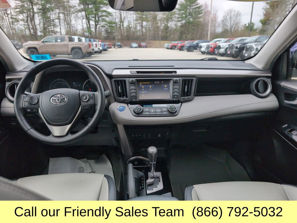 Used 2016 Toyota RAV4 Limited w/ Advanced Technology Package image 15