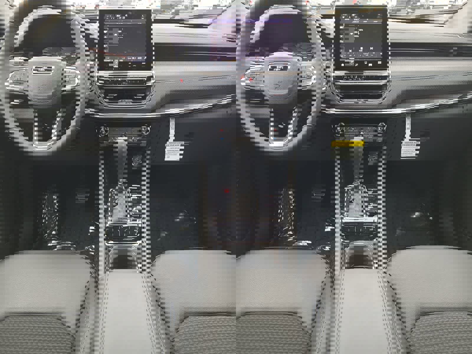 New 2026 Jeep Compass Latitude image 18