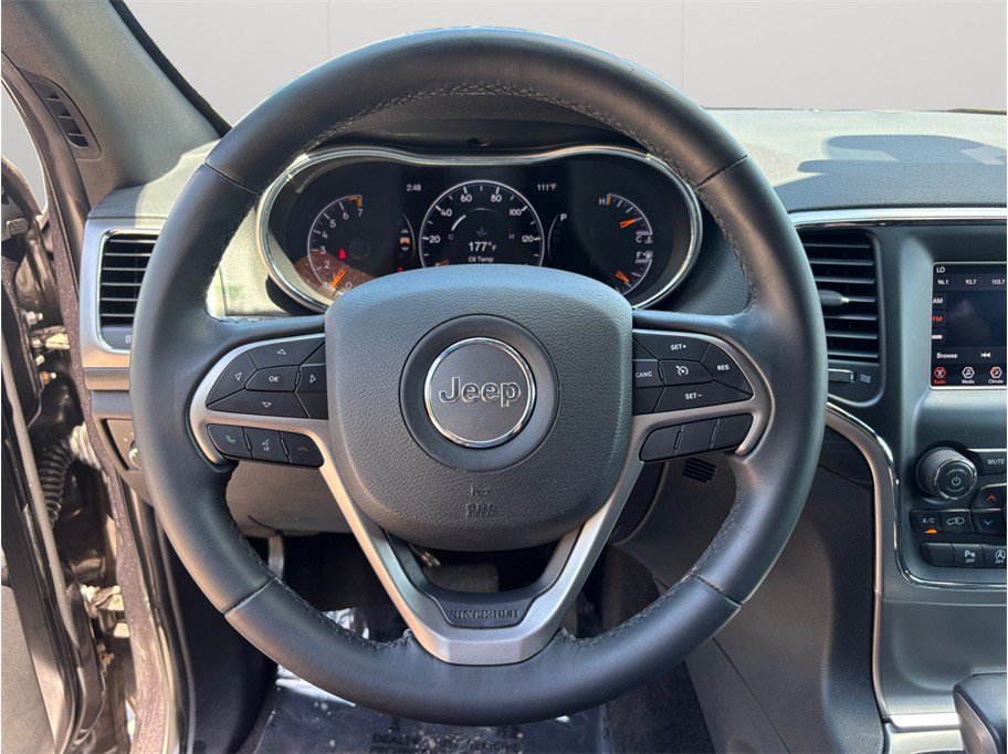 Used 2019 Jeep Grand Cherokee Laredo AWD/4WD image 23