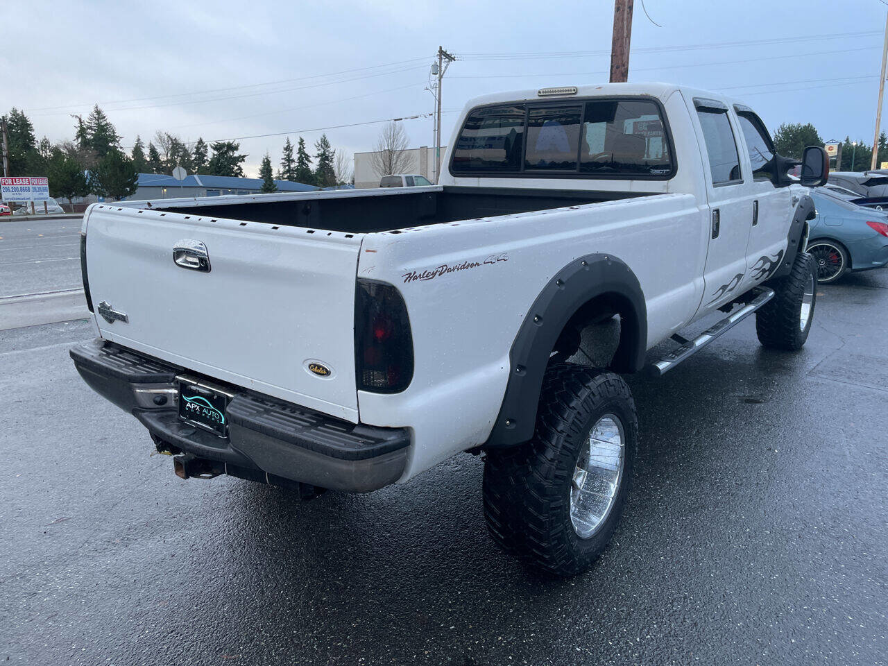 Used 2005 Ford F250 Lariat image 3