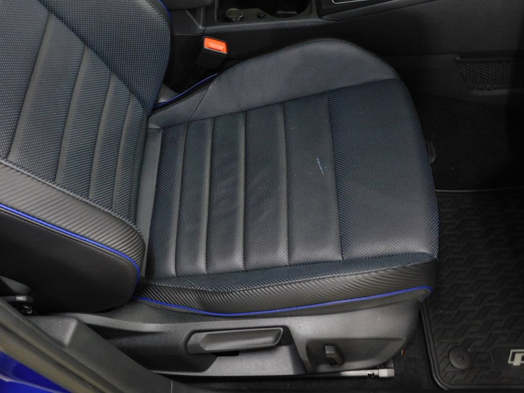 Used 2022 Volkswagen Golf R AWD/4WD image 95
