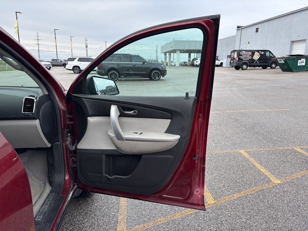Used 2010 GMC Acadia SLE image 16