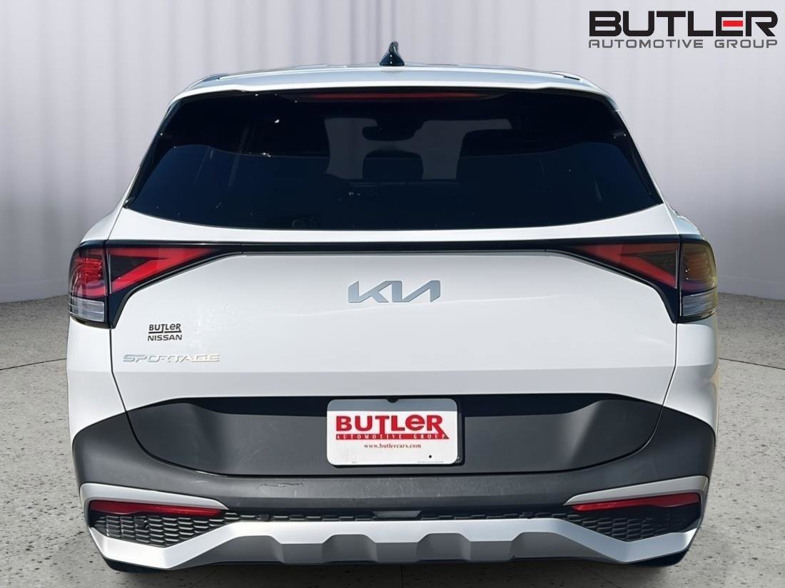 Used 2023 Kia Sportage EX image 5