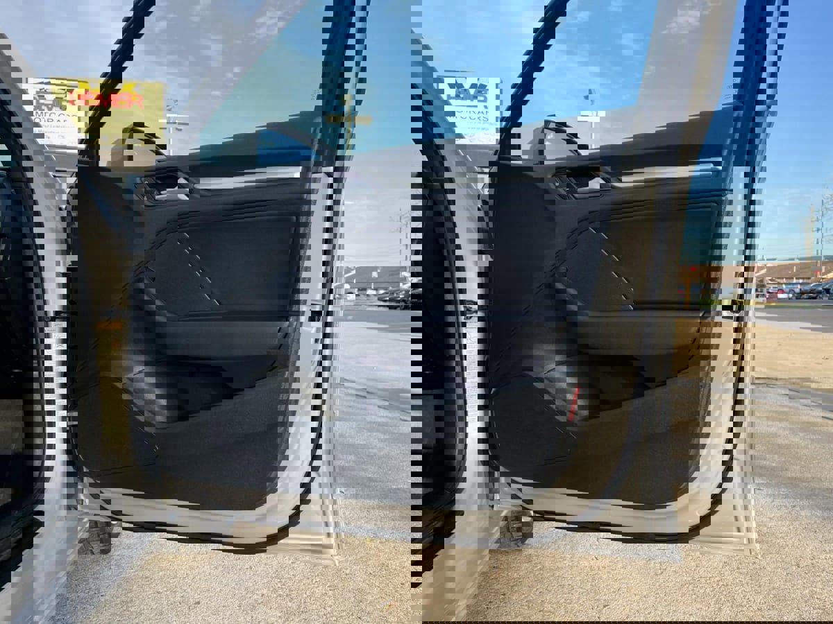 Used 2015 Audi A3 2.0T Premium image 28