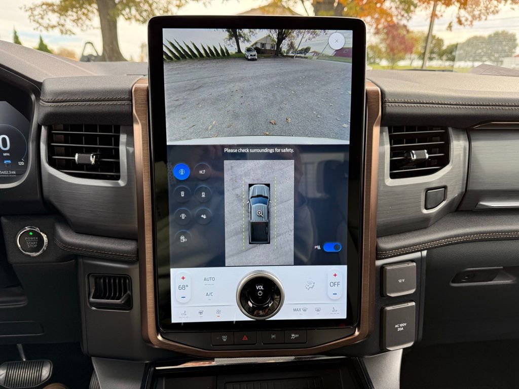 Used 2023 Ford F150 Lightning Lariat image 20