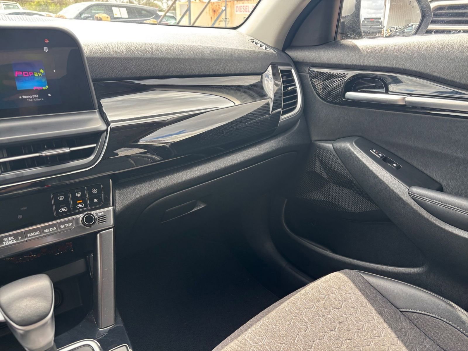 Used 2025 Kia Seltos S image 36