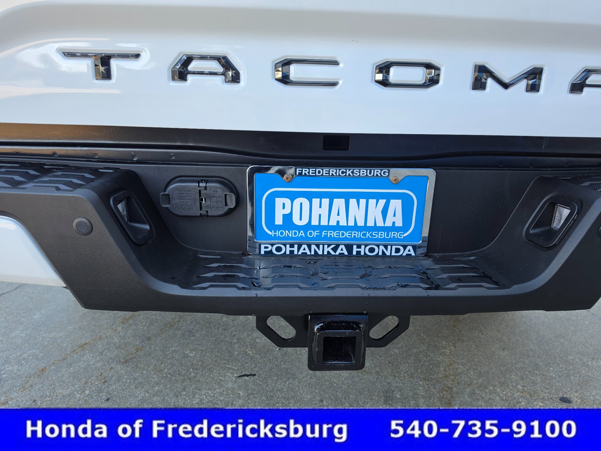 Used 2023 Toyota Tacoma TRD Sport w/ Technology Package AWD/4WD image 13