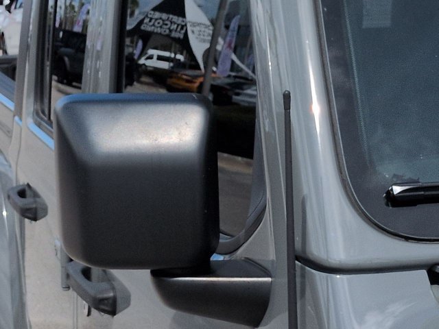 Used 2022 Jeep Gladiator Sport AWD/4WD image 12