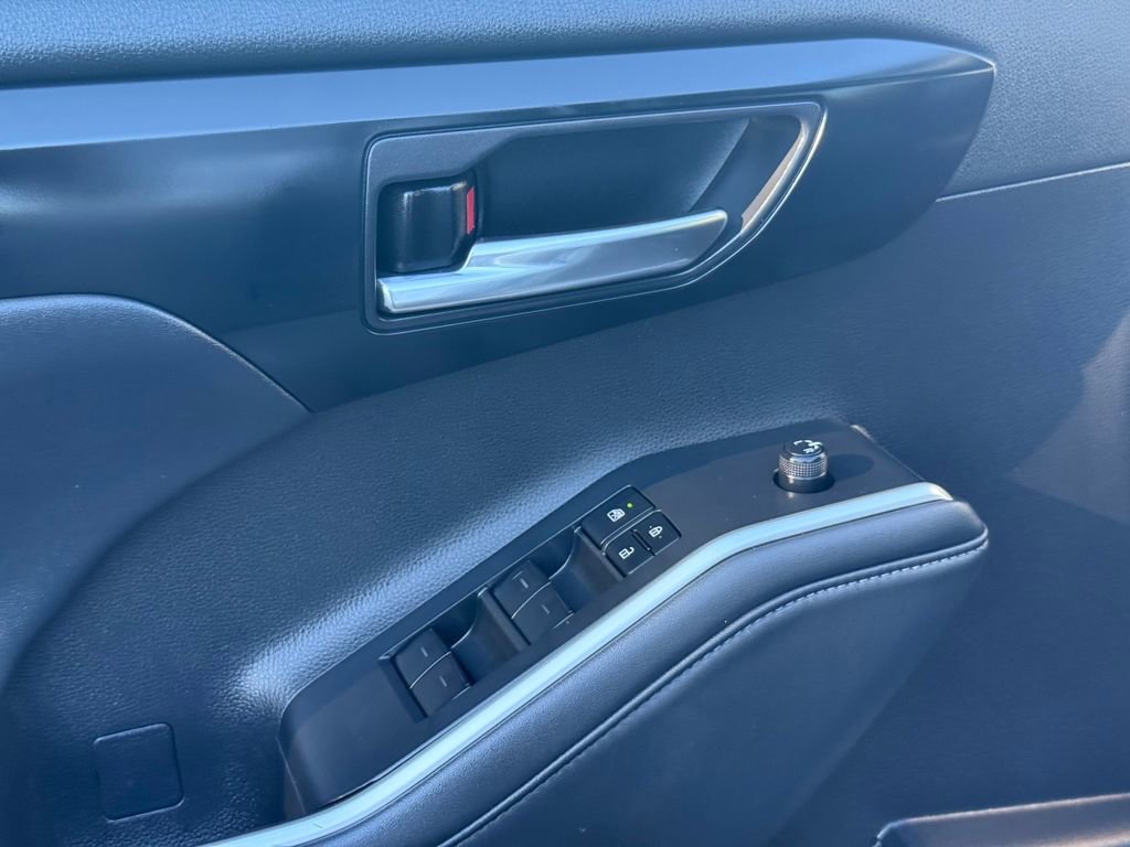 Used 2022 Toyota Highlander XLE image 20