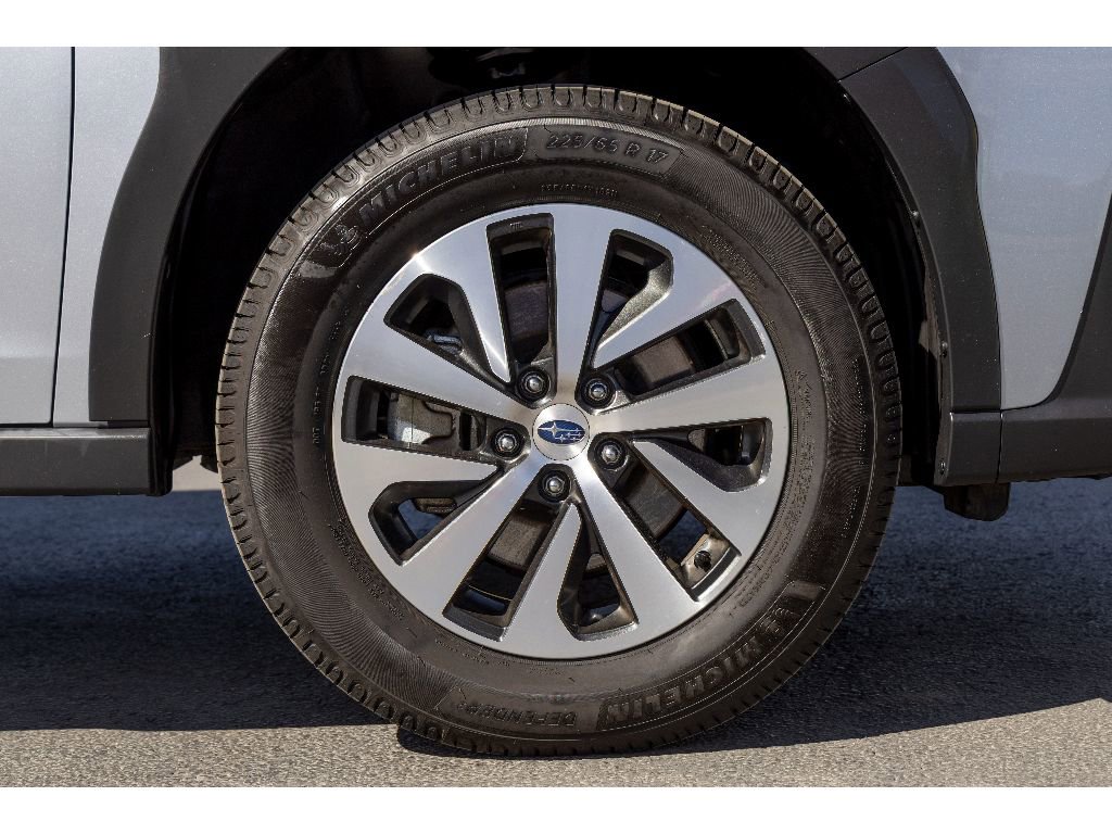 Used 2023 Subaru Outback Premium AWD/4WD image 9