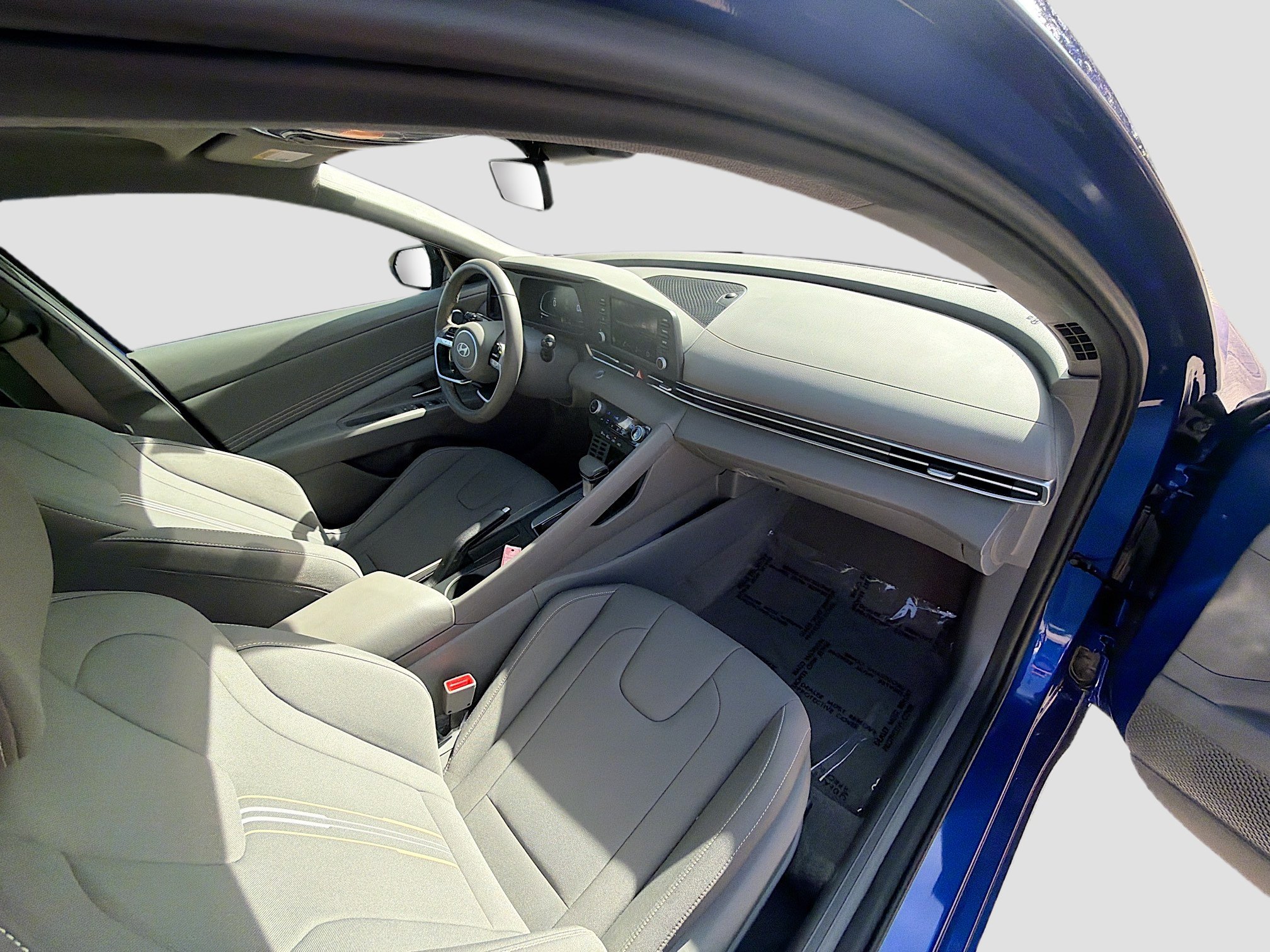 Used 2025 Hyundai Elantra Sport FWD image 29
