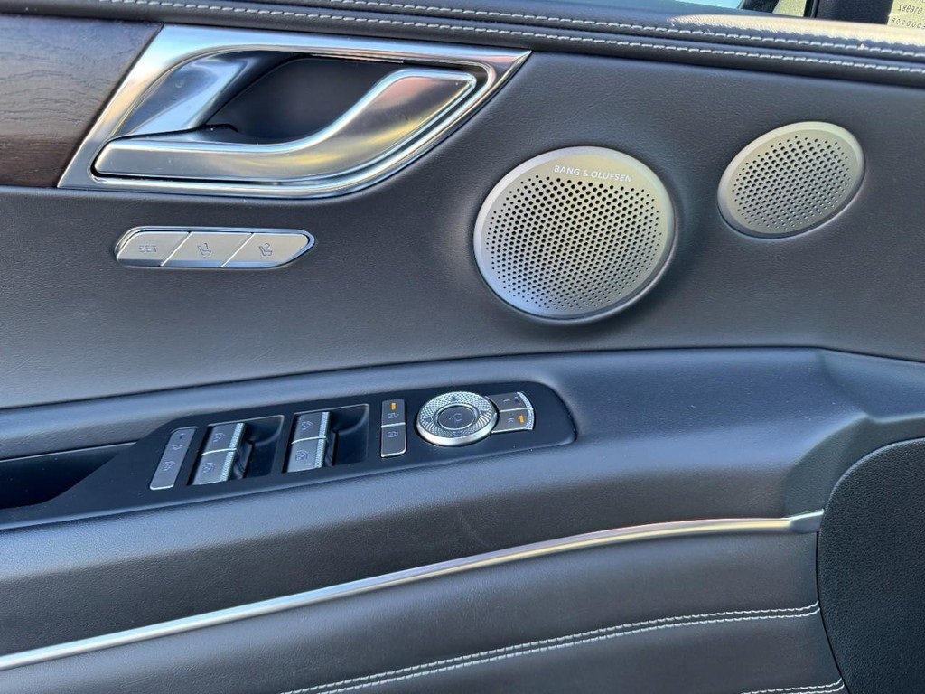 Certified 2025 Genesis GV80 3.5T Advanced image 17