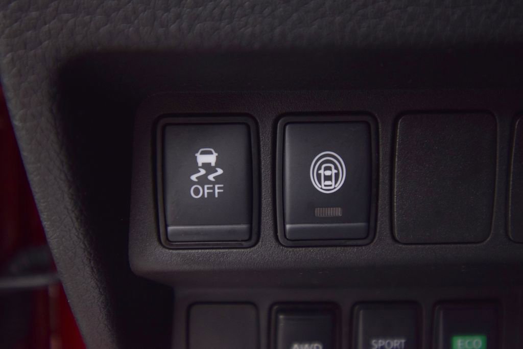 Used 2022 Nissan Rogue Sport S image 35