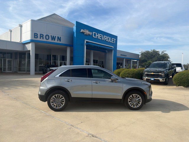 Used 2025 Cadillac XT4 Premium Luxury FWD image 1