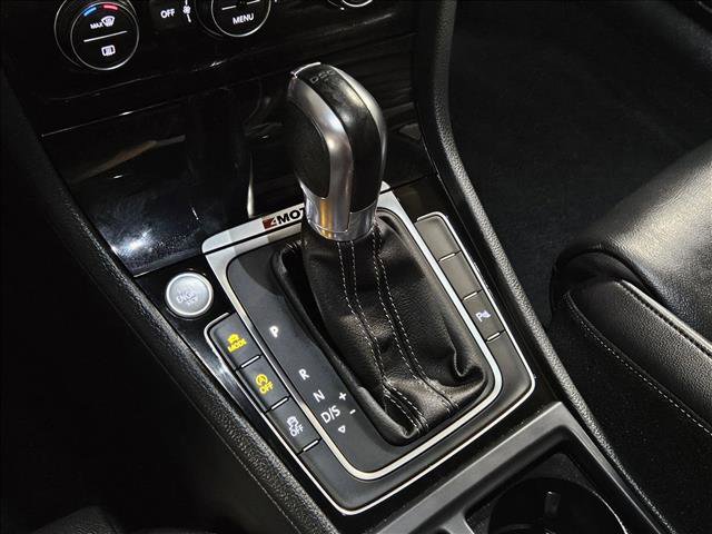 Used 2019 Volkswagen Golf 4-Door image 12