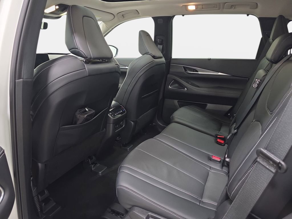 Certified 2023 INFINITI QX60 Luxe w/ Performance Audio Package AWD/4WD image 10