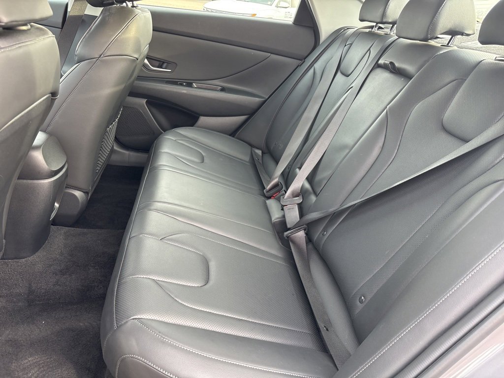 Used 2025 Hyundai Elantra Limited image 25