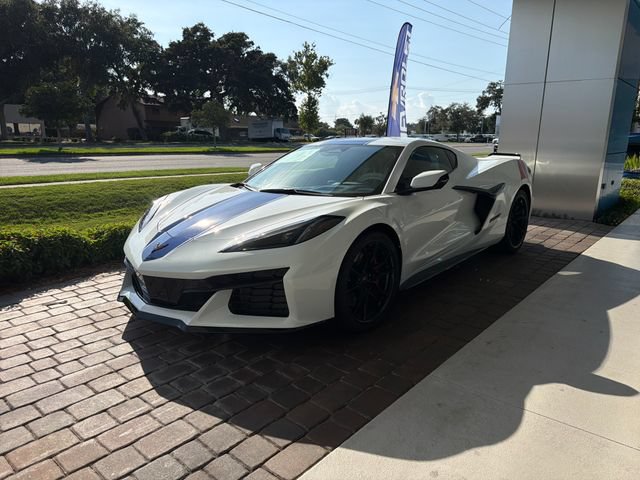 New 2027 Chevrolet Corvette Grand Sport w/ Z52 Sport Performance Package RWD image 11