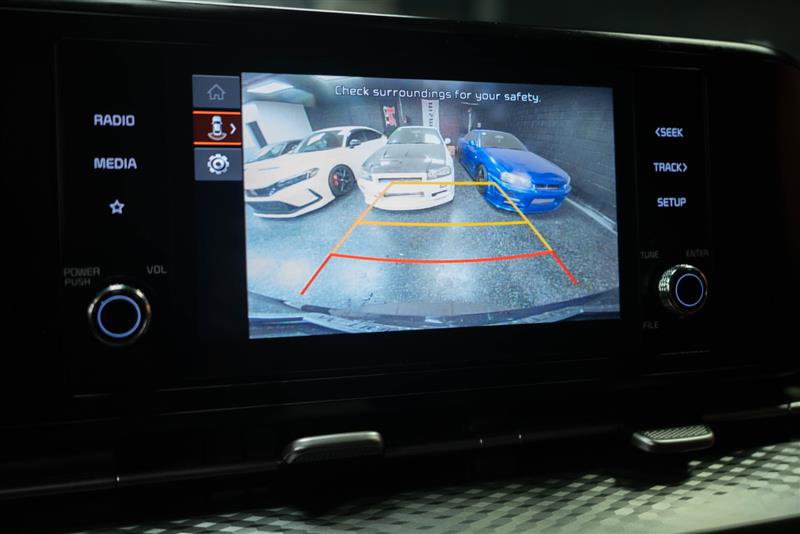 Used 2024 Kia Carnival LX image 25