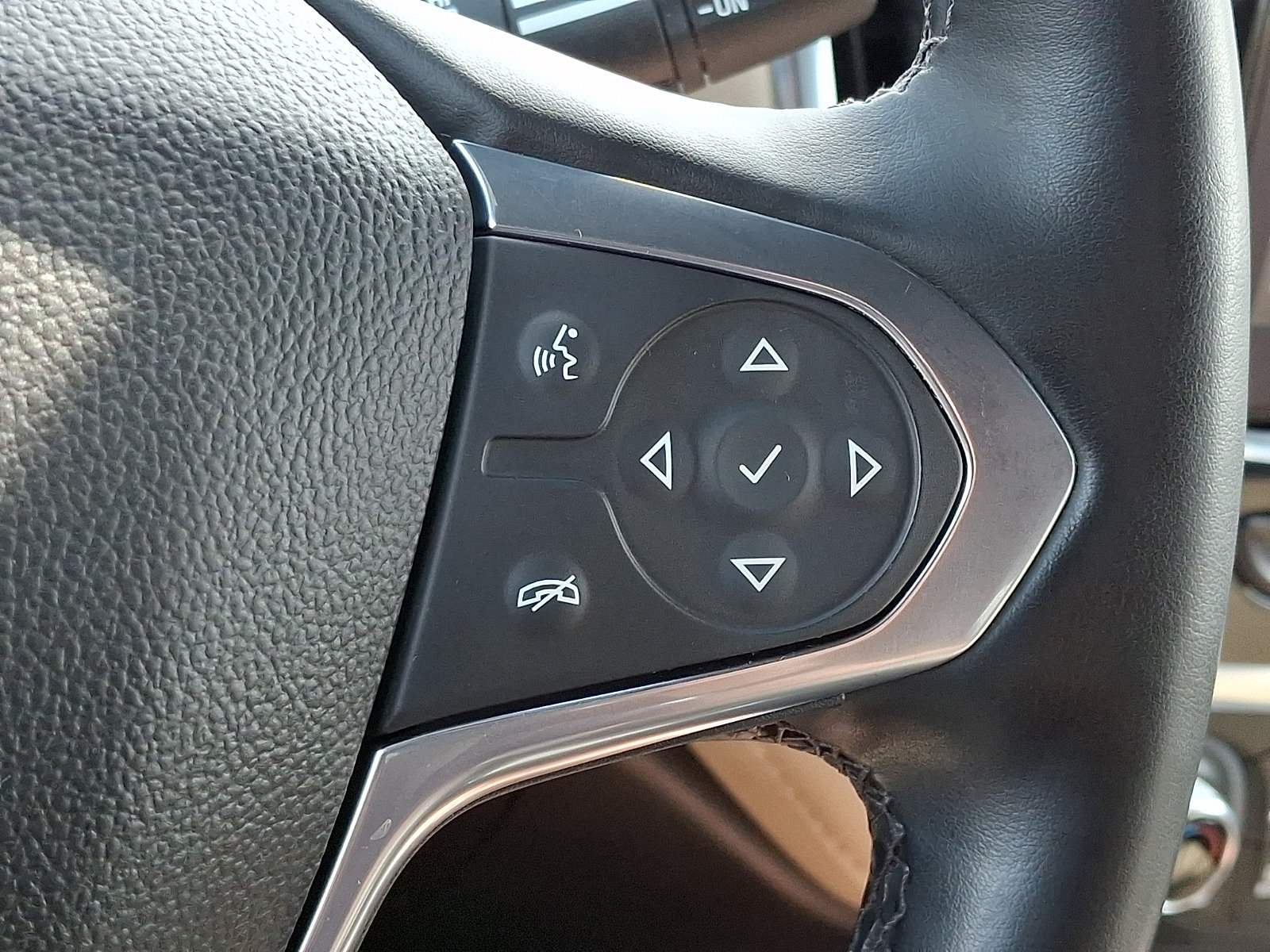 Certified 2023 Chevrolet Traverse Premier FWD image 25