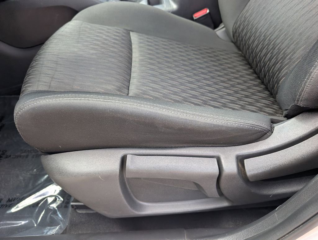 Used 2018 Nissan Rogue S image 20