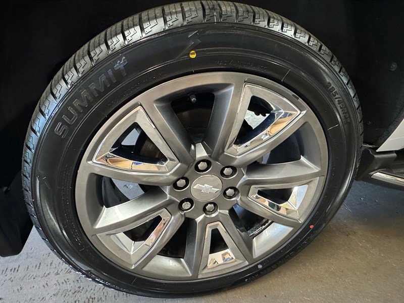 Used 2016 Chevrolet Tahoe LTZ AWD/4WD image 11