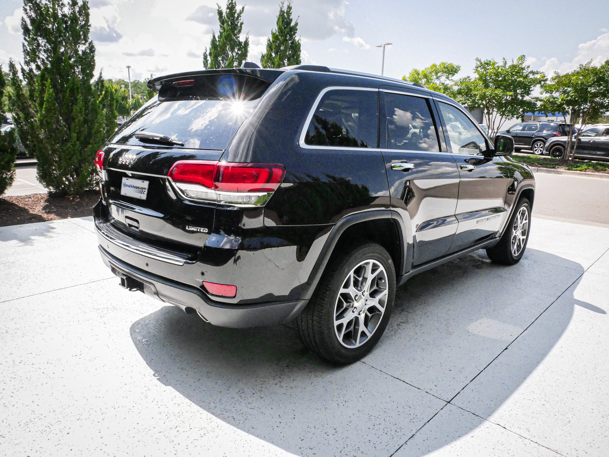 Used 2021 Jeep Grand Cherokee Limited w/ Luxury Group II AWD/4WD image 11