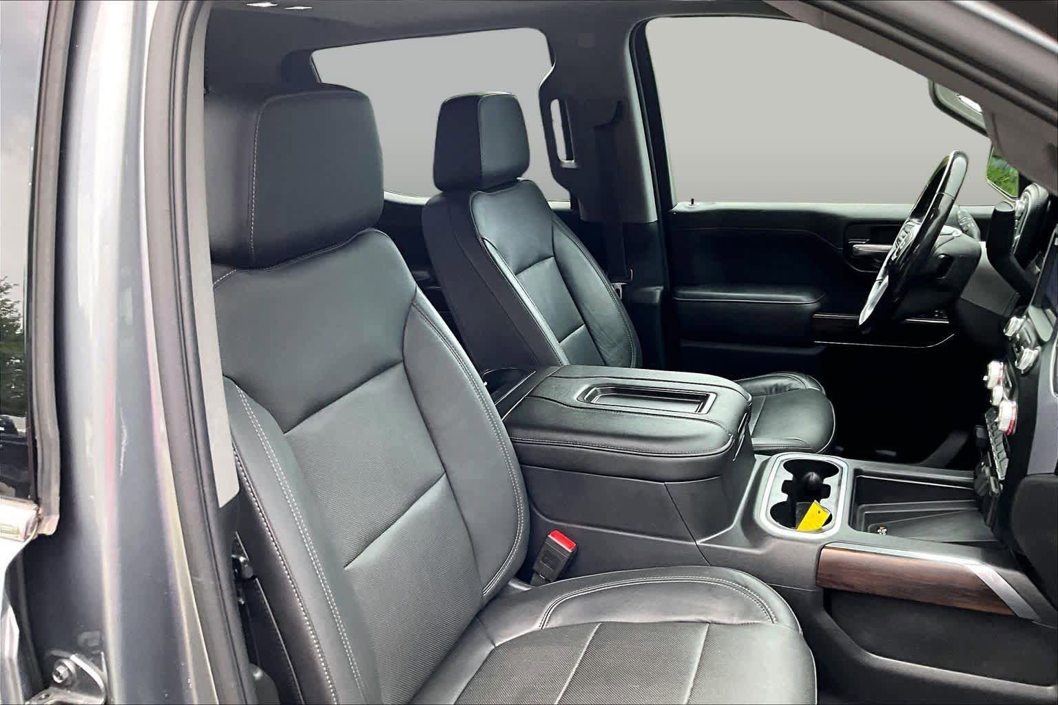 Used 2019 GMC Sierra 1500 SLT w/ SLT Premium Plus Package AWD/4WD image 9