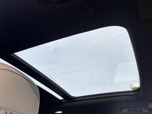 Used 2024 GMC Acadia AT4 image 16