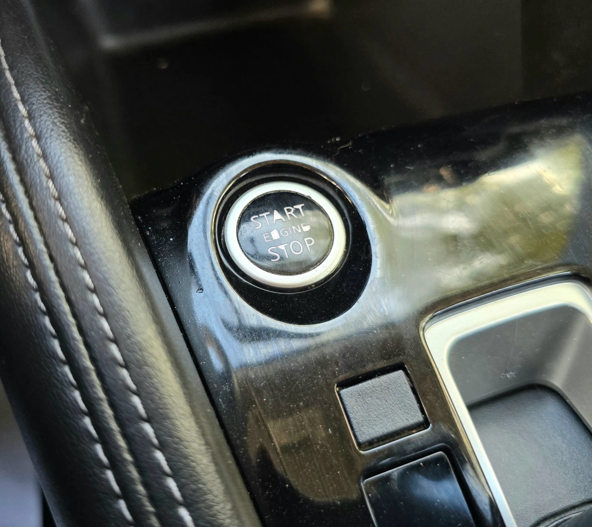 Used 2018 Nissan Kicks S w/ Exterior Package FWD image 33