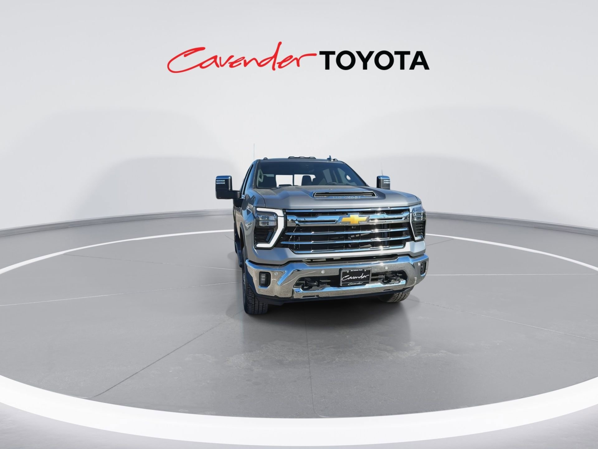 Used 2025 Chevrolet Silverado 3500 LTZ w/ LTZ Convenience Package AWD/4WD image 3