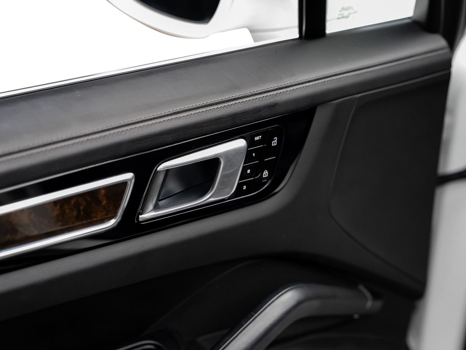 Used 2019 Porsche Cayenne E-Hybrid AWD/4WD image 65